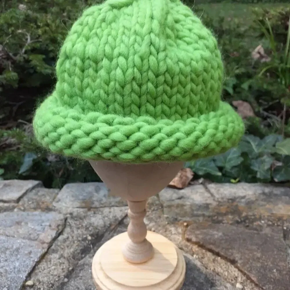 hand knit green wool hat child size